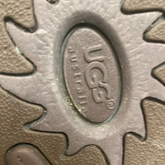 UGG Australia Women's 5235 Sheepskin Dark Brown Suede Tall Boots Size 8 EUC - Picture 12 of 17